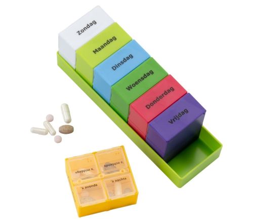 MultiMotion Pillendoos tafelmodel (met het bakje van zaterdaf er naast)