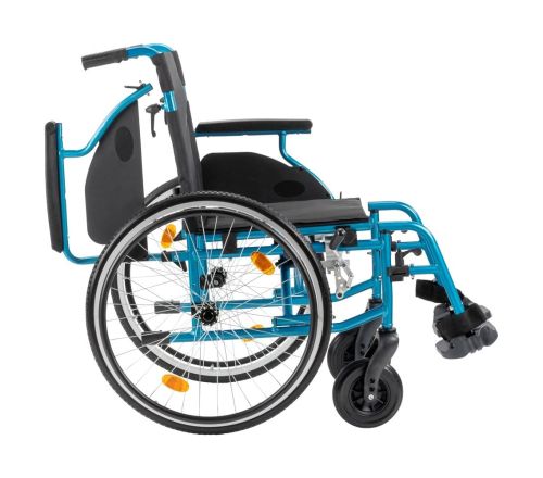 MultiMotion M7 lichtgewicht aluminium rolstoel 45 cm zitbreedte - zijkant met de armleuningen opgeklapt